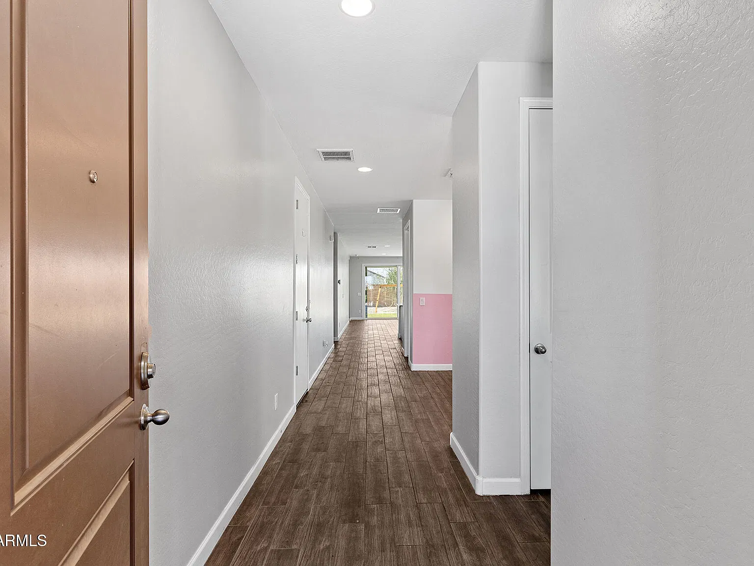 4 bed, 3.0 bath, 2300 sqft, $2,200 — Photo 4