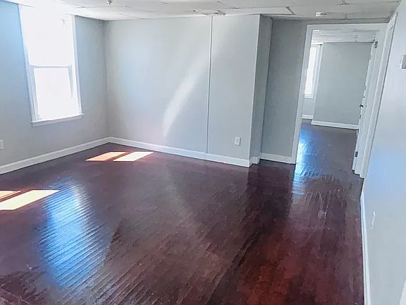3rd image of 280 Ridge St #2