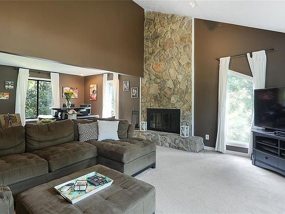 3rd image of 2533 Empire Forest Dr