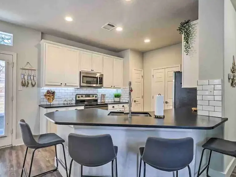 20986 Waterside Dr — Photo 6