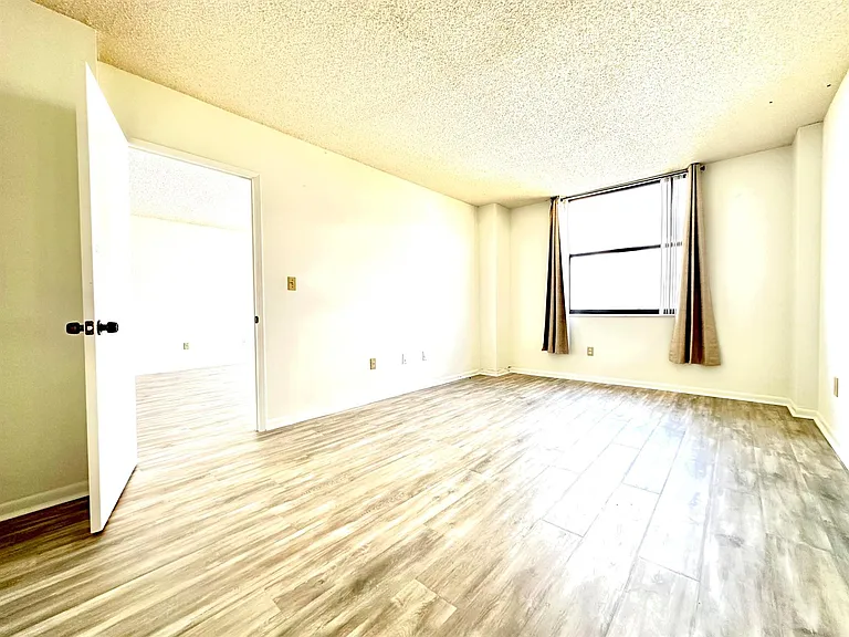 1470 NE 123rd St #A1010 — Photo 13