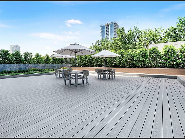 2900 McKinnon St #804 — Photo 46