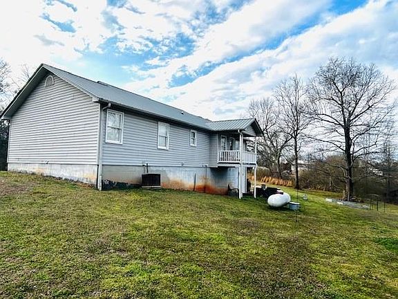 5th image of 1982 Moccasin Gap Rd