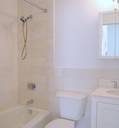 5th image of 200 E 11th St APT 12D