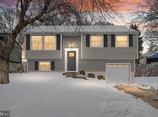 2942 E Almondbury Dr, Pasadena, MD 21122