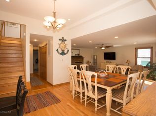 306 N Bay Ave, Beach Haven, NJ 08008