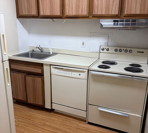 5th image of 1435 4th St SW APT B217