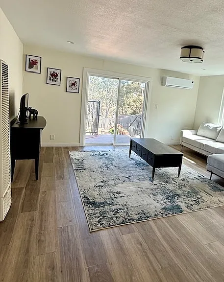 3942 Manzanita Dr — Photo 9