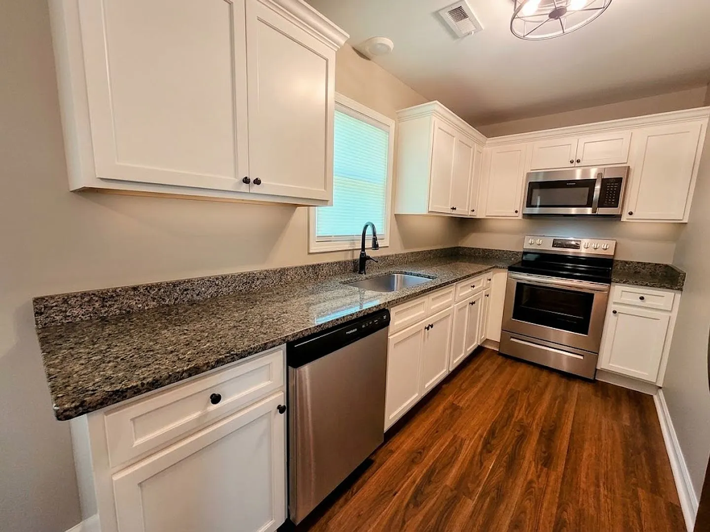 Move In Ready - Wren School District - 3 Bedroom — Photo 4