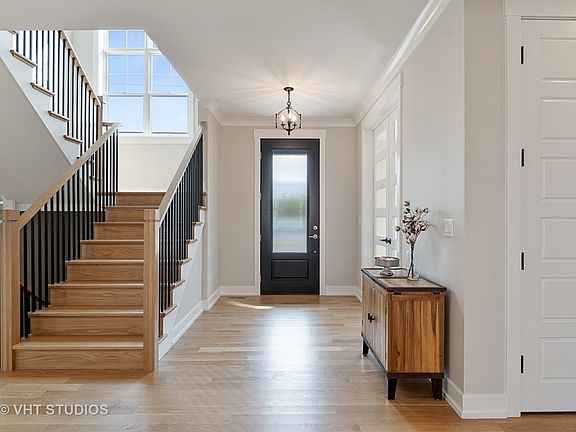 2nd image of 625 S Linden Ave