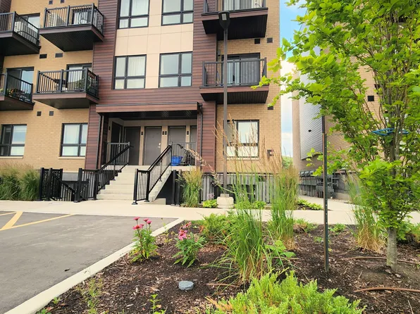 20 Palace St #F14, Kitchener, ON N2E 0J3