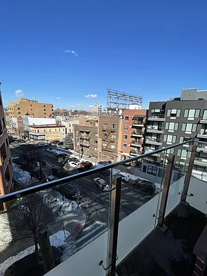 Rented by Bouklis Group | media 11