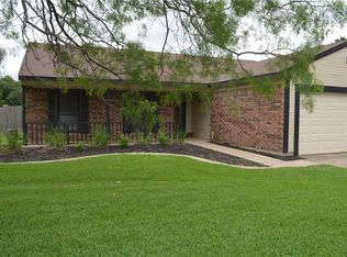 856 N Riverside Dr, Grapevine, TX 76051