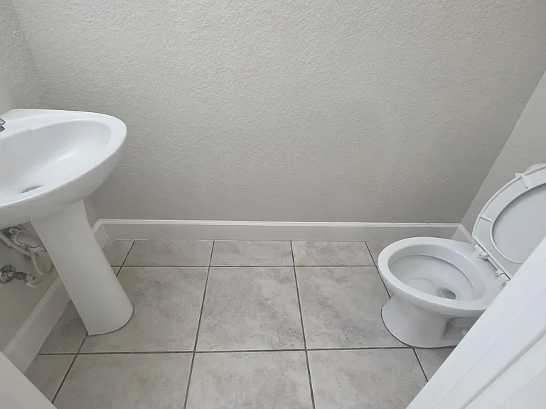 2508 SW 35th Pl #K64 — Photo 9