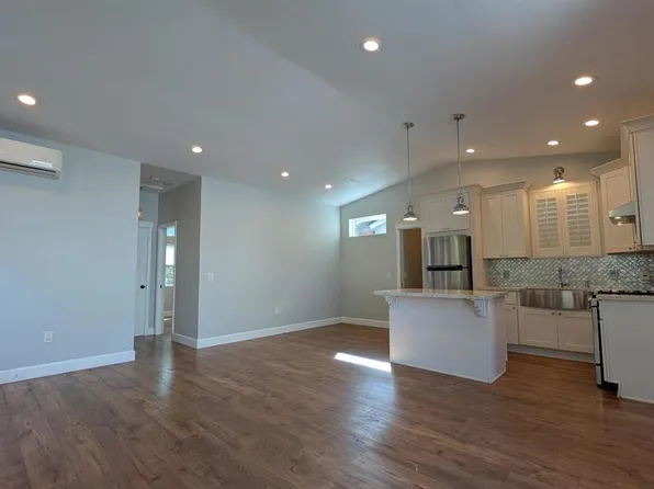 4547 Leathers St #2, San Diego, CA 92117