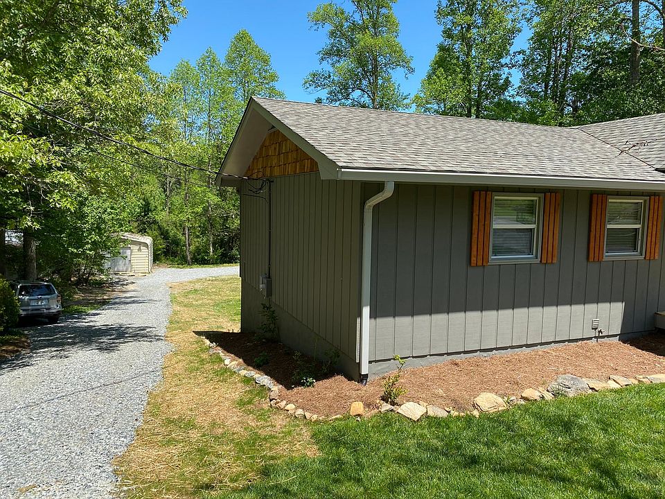 Driveway to off street parking on lower level