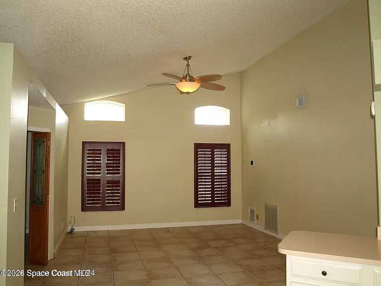 1170 Briar Run Cir — Photo 9