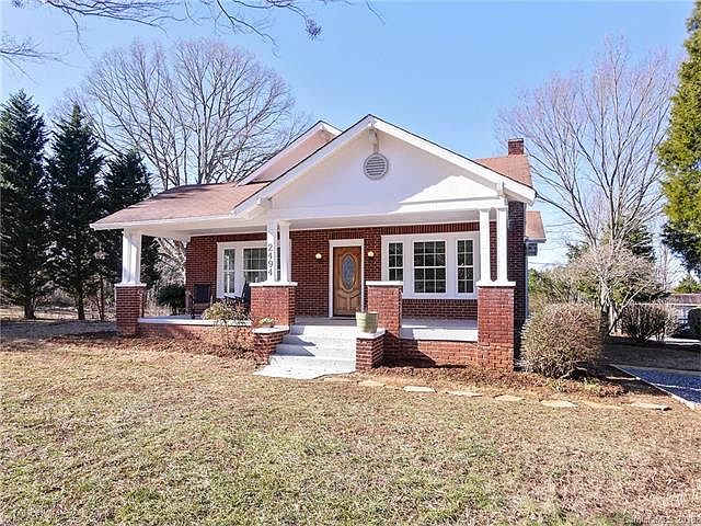 1st image of 2494 Shelton Ave