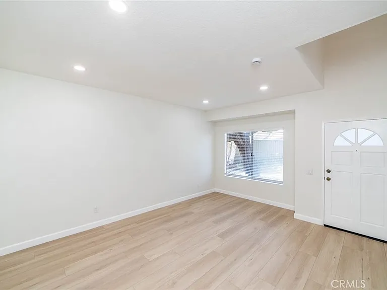 154 Monroe — Photo 4