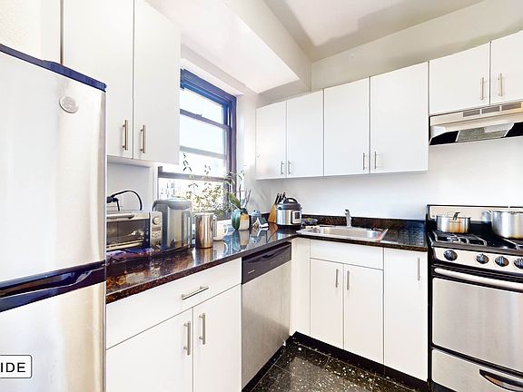 4th image of 96 5th Ave APT 19B