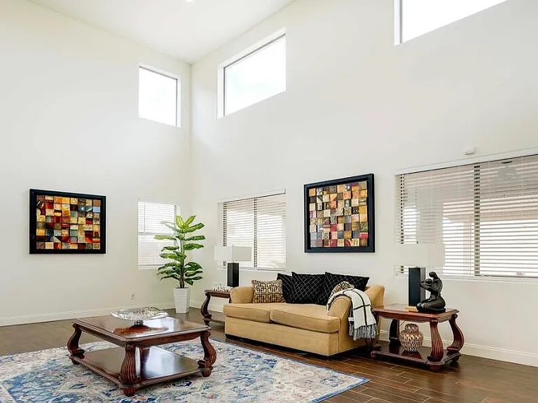 17572 W Andora St — Photo 4