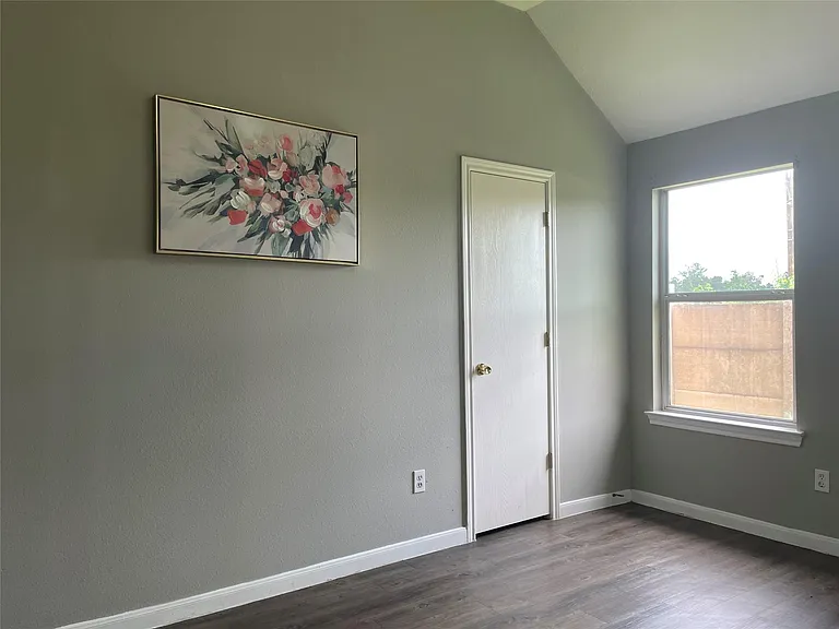 811 Forest Hillside Ln — Photo 13