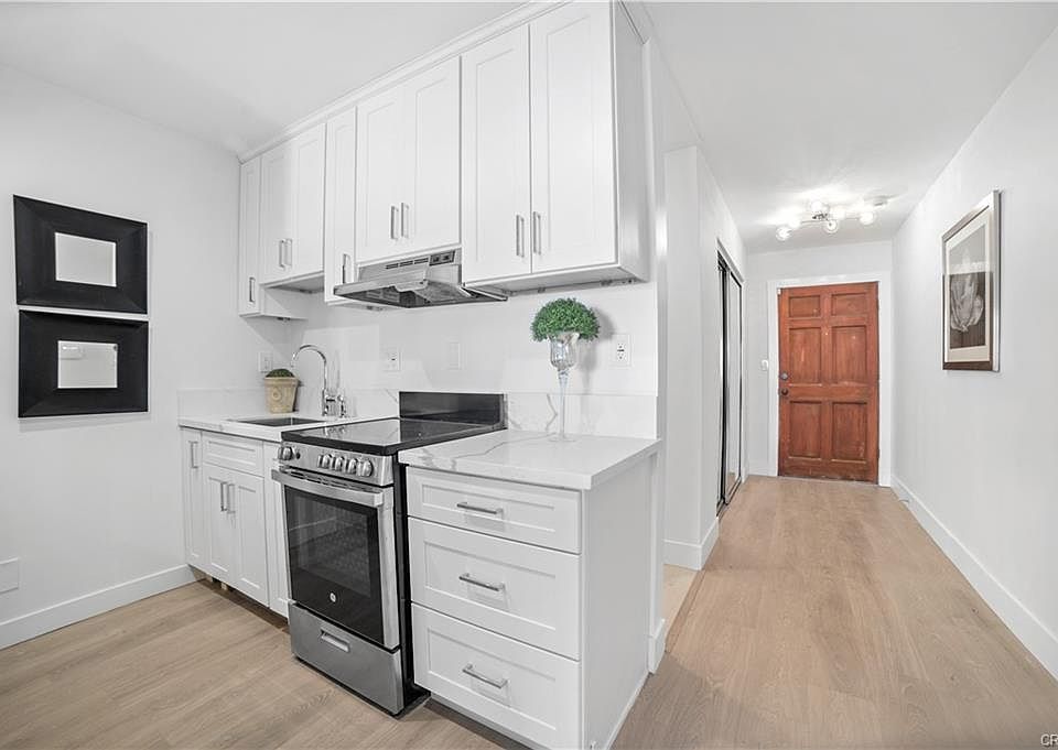 1st image of 1741 Granville Ave APT 101