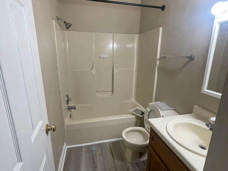 507 Lester St #D — Photo 9
