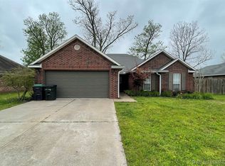 3976 Briar Ln, Tahlequah, OK 74464