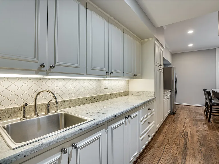 4309 University Blvd — Photo 18