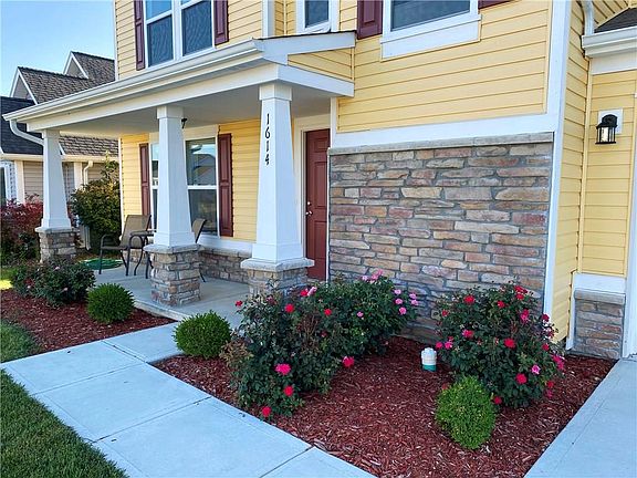 4th image of 1614 N Tyrel Ave E