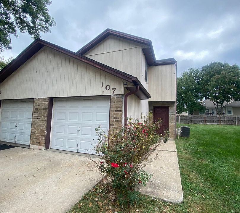 1st image of 107 SW Oxford Pl #10511642
