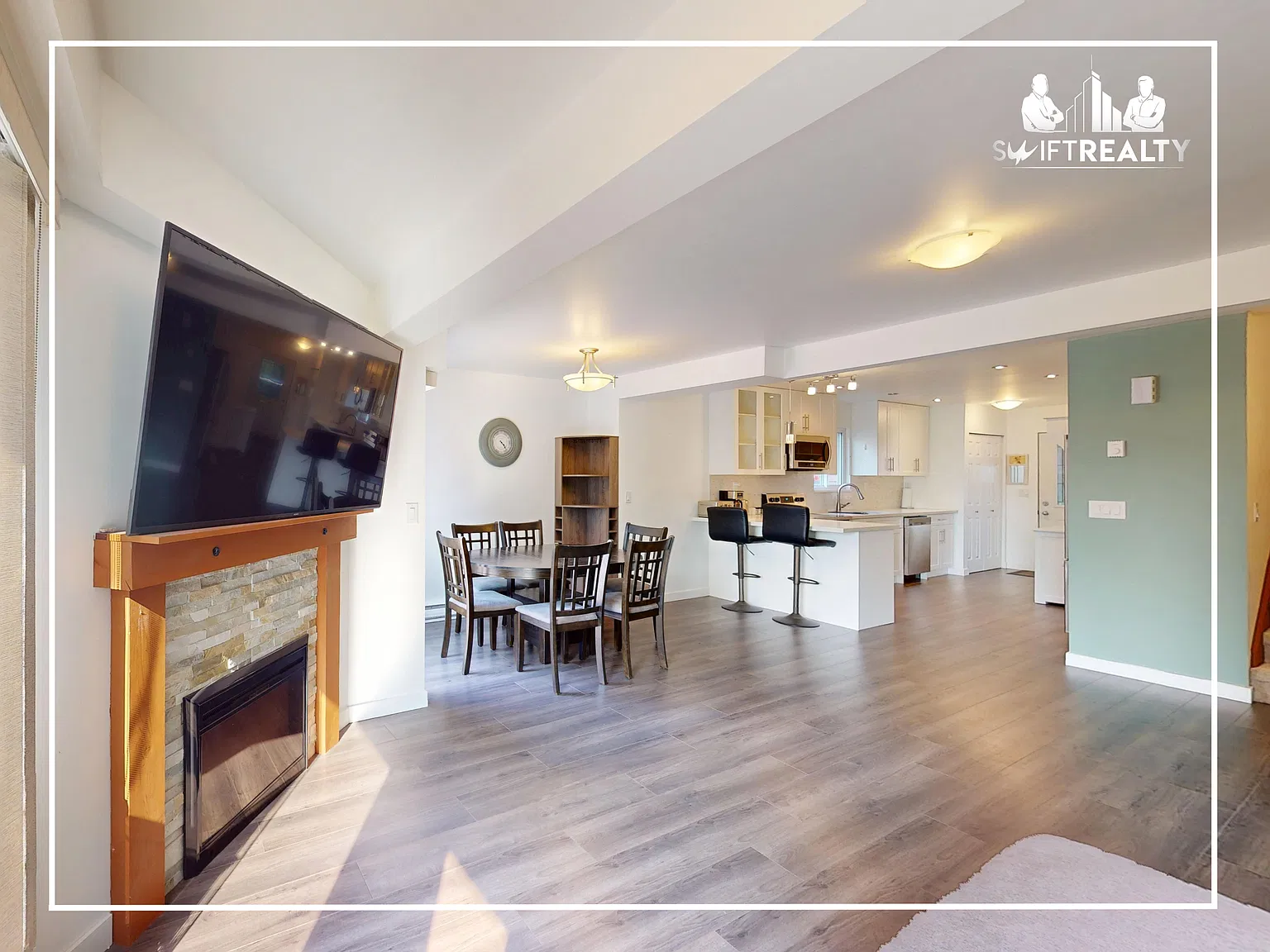 Well-maintained 3 Bed, 4 Half/Full Bath Half Duplex in Port Coquitlam! — Photo 4