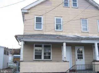 12 E Phillips St, Coaldale, PA 18218