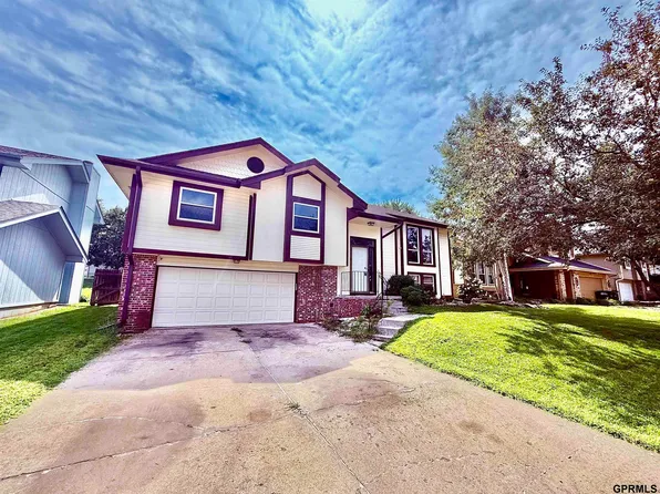5025 S 163rd St, Omaha, NE 68135