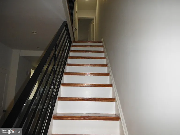 1537 S Chadwick St — Photo 10