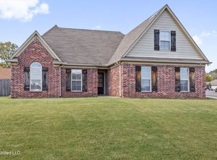 7325 Willow Point Dr, Horn Lake, MS 38637