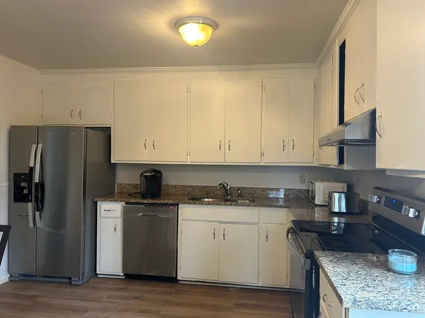 106 Commonwealth Cir, Charlottesville, VA 22901