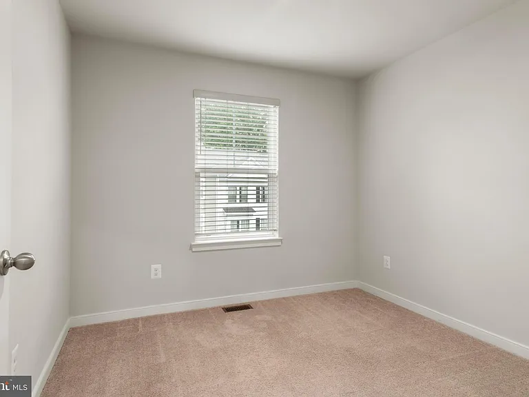 113 Lentz Ln — Photo 11