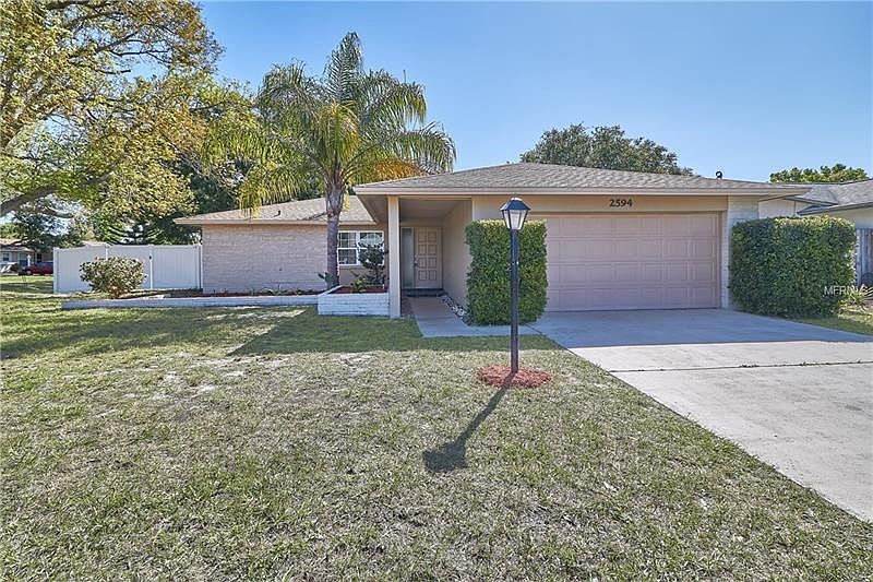 Spotless and COMPLETELY RENOVATED 3/2/2 Greenbriar cutie that is MOVE IN CONDITION!!