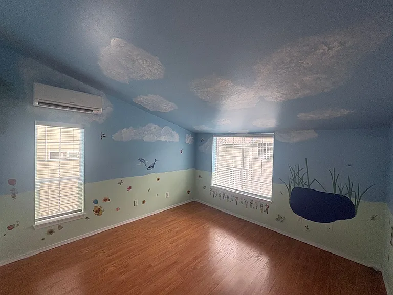 12549 Roosevelt Way NE #4 — Photo 31