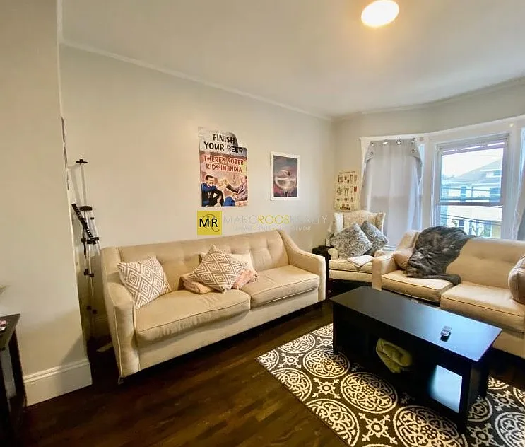 4 bed, 1.5 bath, $5,700 — Photo 4