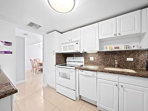 3rd image of 20515 E Country Club Dr APT 741