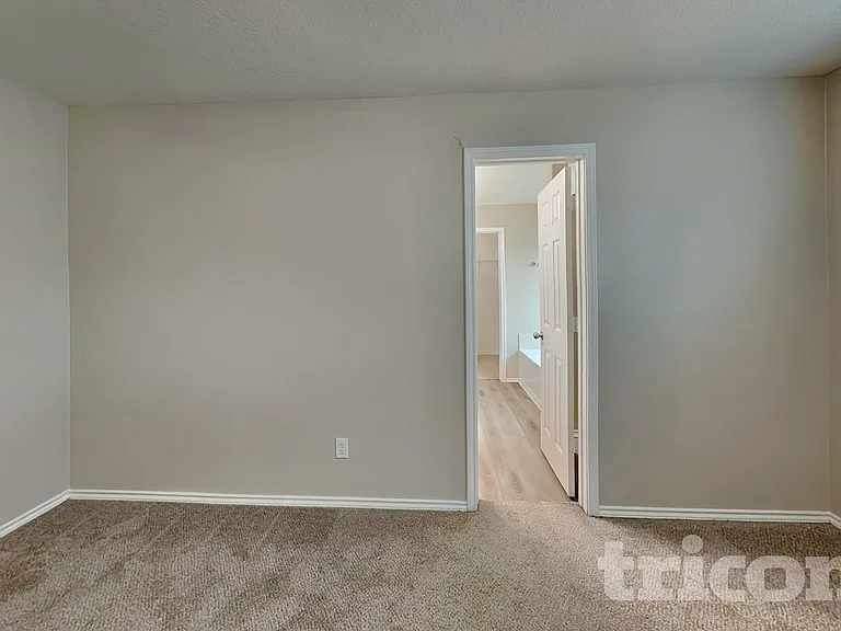 9311 Hanover Sky — Photo 8