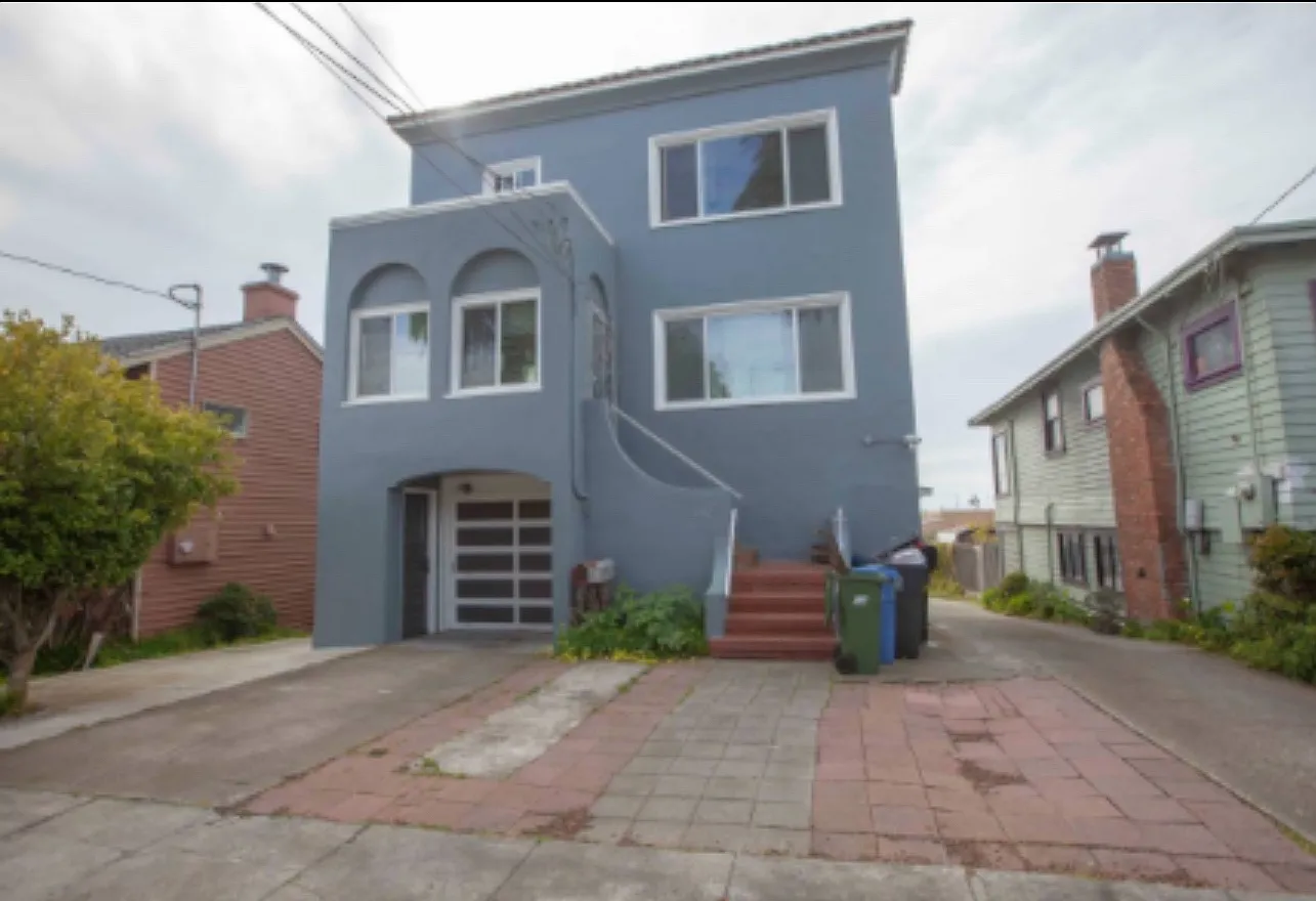 442 San Diego Ave — Photo 1