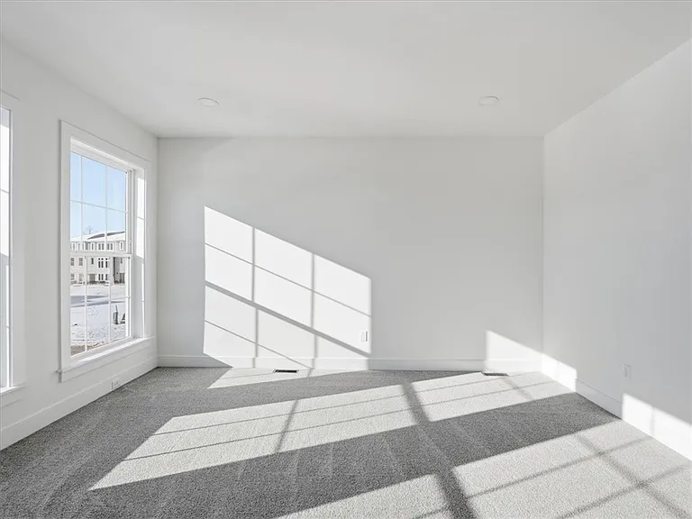 302 Highbridge Ln — Photo 16