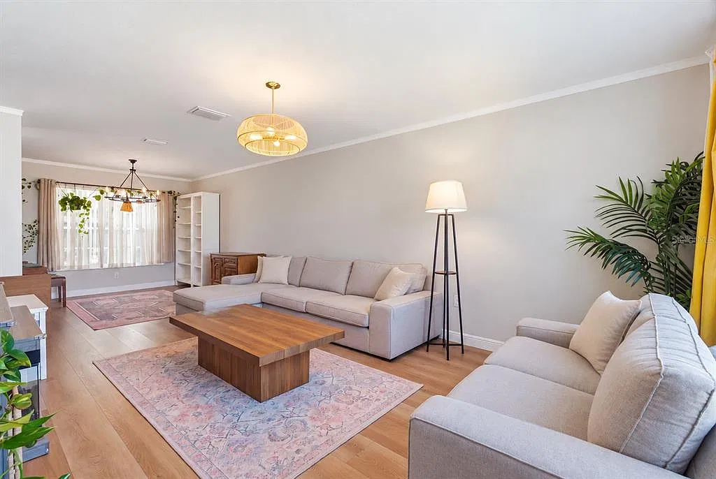 4 bed, 2.5 bath, 1843 sqft, $4,495 — Photo 4