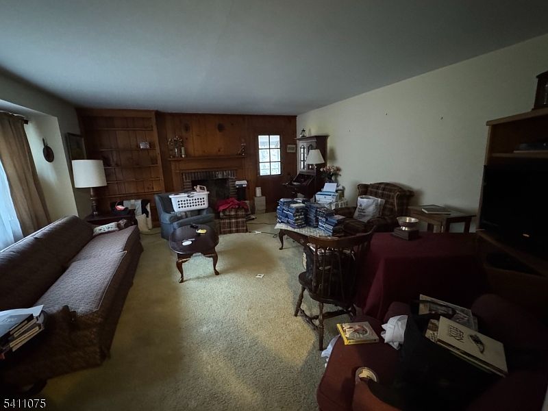 2nd image of 34 Wood Rd