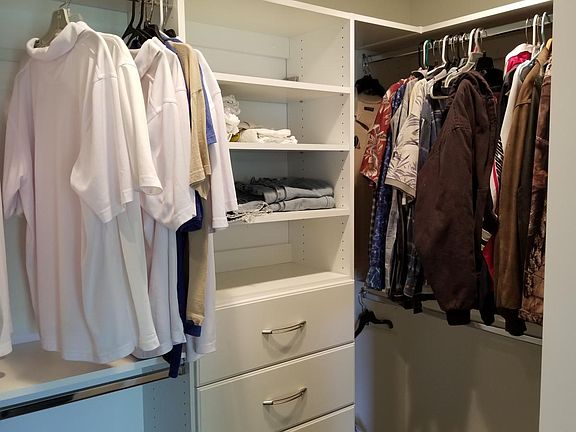 Master bedroom Closet