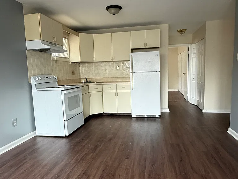179 Elm St #12 — Photo 6